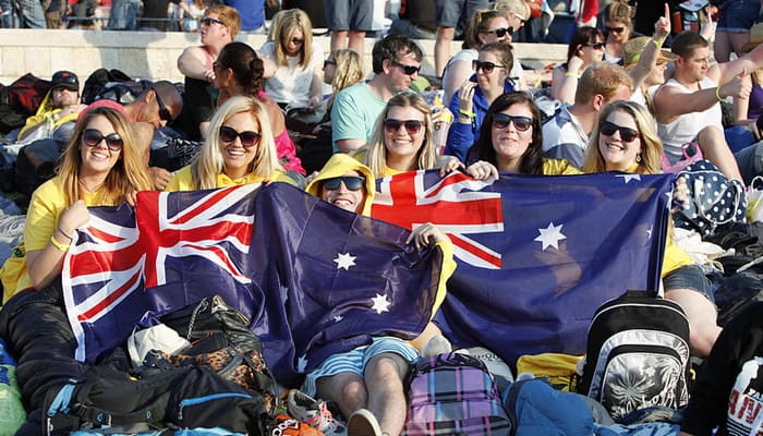 Young Australians at the Gallipoli dawn service, 2013 (Flickr: Department of Veterans' Affairs (Australia))