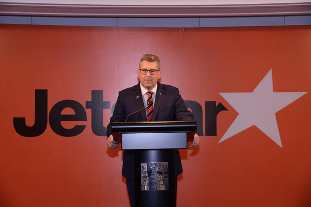 Thứ trưởng Bộ Thương mại, Du lịch, và Đầu tư Úc Keith Pitt phát biểu tại họp báo 