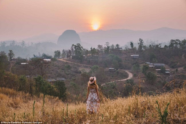 ghen ty voi co gai duoc tra tien de vi vu khap the gian hinh anh 10
