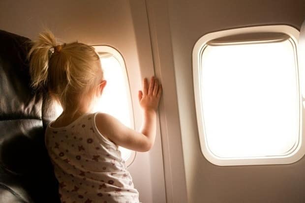 Sự thật ít người biết đằng sau việc rất nhiều ghế máy bay không thẳng hàng với cửa sổ - Ảnh 4.