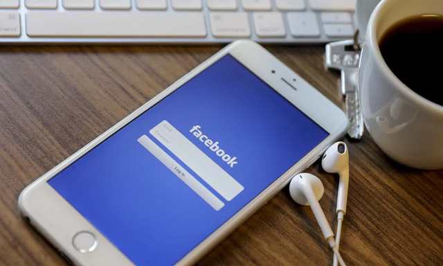 Facebook được cho là đang trong nỗ lực ngăn chặn các nguồn thông tin có thể gây hại cho người dùng, bao gồm cả những hình ảnh khỏa thân được chia sẻ tràn làn mà không được sự đồng ý của chủ nhân.