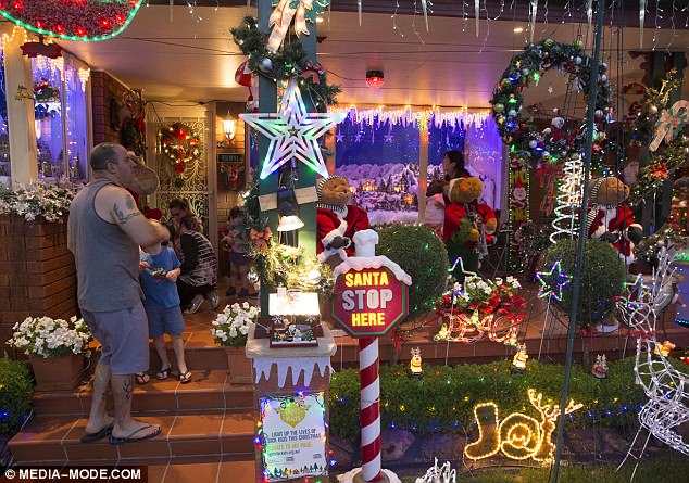 yH5BAEAAAAALAAAAAABAAEAAAIBRAA7 - Những ngôi nhà trang trí ĐỘC ĐÁO đón Giáng Sinh trên khắp Sydney