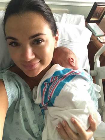 Cô Oleysa Suhareva từ Nga đến Miami để sinh con. Ảnh: Oleysa Suhareva.