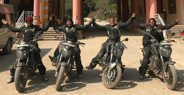Bốn nữ phượt thủ Ấn Độ tới Việt Nam bằng xe máy - Ảnh 3.