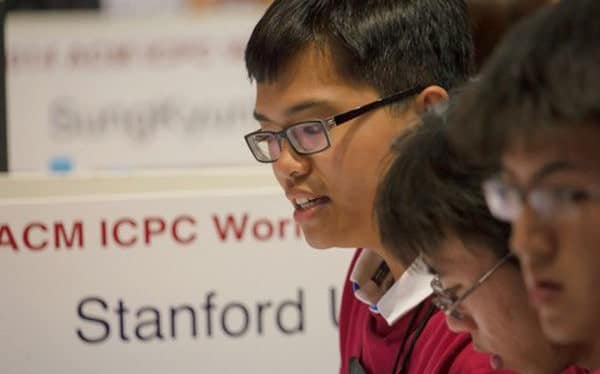  Phạm Hy Hiếu tại vòng chung kết thế giới cuộc thi lập trình quốc tế ACM ICPC ở Nga hồi 6/2014. Ảnh: P.H/Vnexpress 