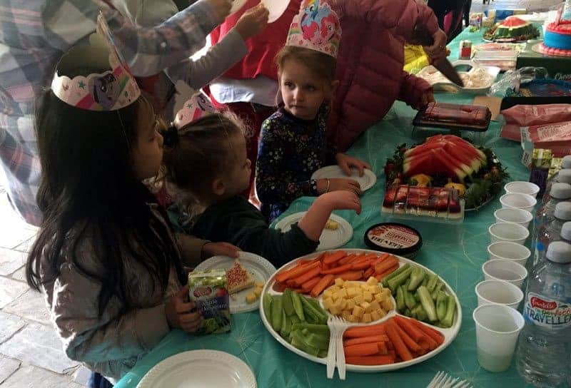 Mẹ Việt ở Úc tổ chức sinh nhật cho con theo cách đặc biệt