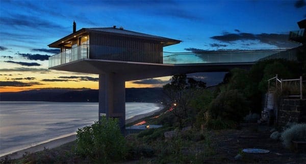 Ngôi nhà nghỉ dưỡng lơ lửng trên mặt biển ở Úc - Ảnh 3.