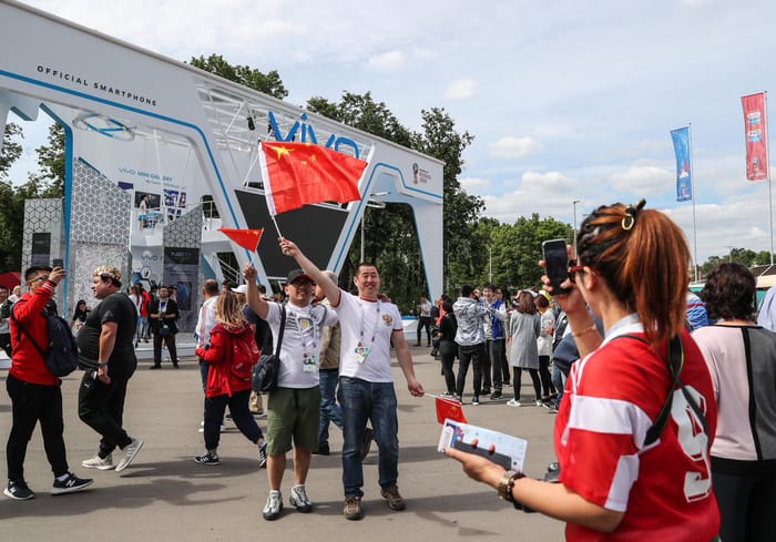 Không lọt vào World Cup, fan Trung Quốc vẫn đông hơn fan Anh tại Nga - Ảnh 4.