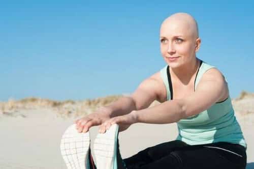 Tập luyện đúng cách không chỉ giúp bạn khỏe mạnh, mà còn là một cách để đẩy lùi ung thư. Ảnh: The Hindu.