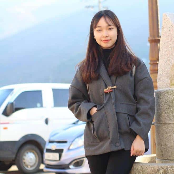 Tuyết Nhung, nữ du học sinh đang gây sốt với tâm sự du học Hàn không như mơ.