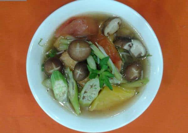 5 cach nau canh chua don gian ngon bao nhieu com cung het chieu mua - 7