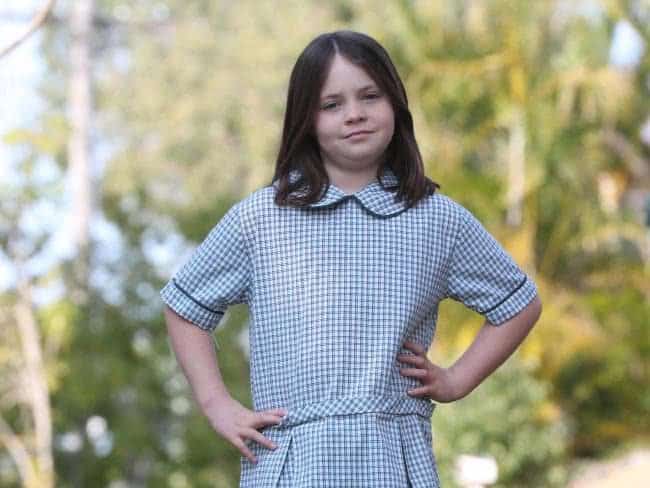 Nữ sinh 9 tuổi không chịu hát quốc gia khiến nước Úc phẫn nộ