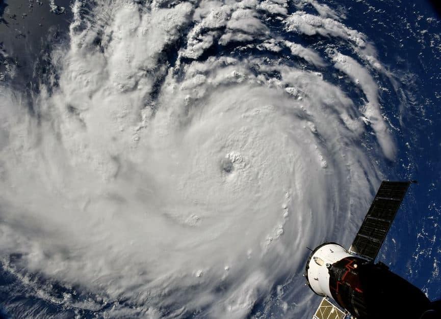 Ở trạm vũ trụ, phi hành gia vẫn rùng mình vì bão Florence - ảnh 6
