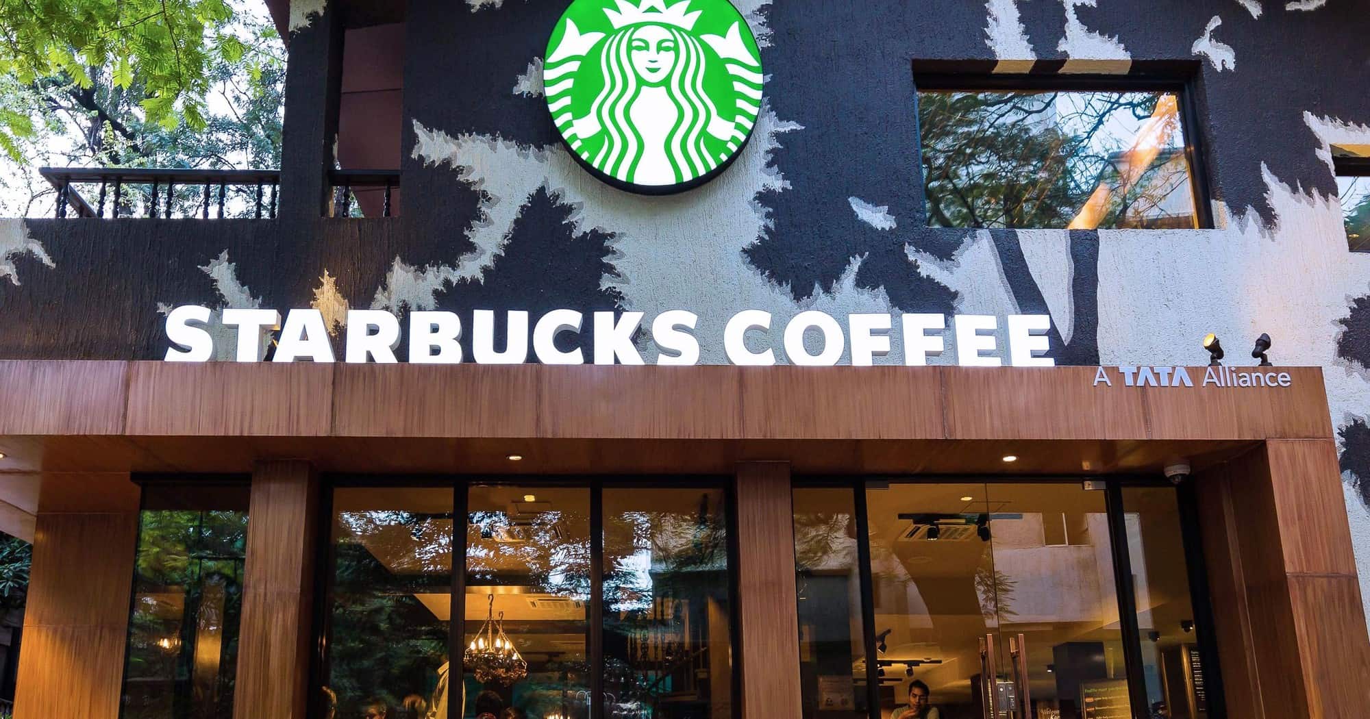 Câu chuyện của Starbucks ở Úc: Bành trướng quá nhanh để rồi bật bãi không kèn không trống - Ảnh 1.