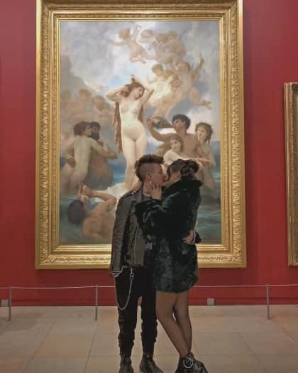 Vợ chồng Newsha được chào đón tại bảo tàng Musée DOrsay và thỏa thích ngắm nhìn những tác phẩm nghệ thuật. Ảnh: Newsha Syeah.