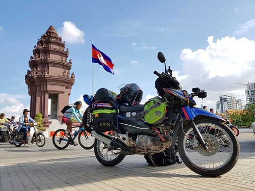 Campuchia là điểm dừng chân đầu tiên của Khoa trên hành trình vòng quanh thế giới. Ảnh: VNCC.