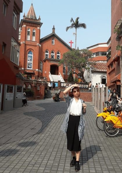 Gia đình Yến có nhiều người đang sinh sống ở Đài Loan. Sau khi tốt nghiệp ngành kế toán ở Việt Nam, cô nên duyên với một người chồng Đài và đang có cuộc sống hạnh phúc tại đây. Ảnh: NVCC.