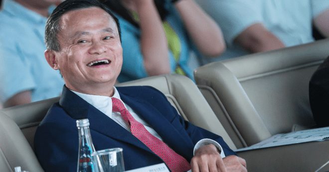 Jack Ma chia sẻ khoảnh khắc hạnh phúc nhất của cuộc đời là khi mình làm một giáo viên nghèo. Ảnh: CNBC