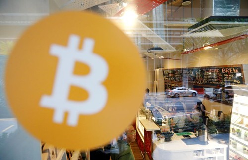 Giá Bitcoin hiện tại chỉ còn 3.500 USD so với mức đỉnh gần 20.000 USD xác lập cuối năm 2017. Ảnh: Reuters