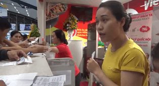 Đi Phú Bài lại hạ cánh Đà Nẵng, Vietjet hỗ trợ 100 ngàn về Huế khiến nhiều hành khách bức xúc - Ảnh 3.