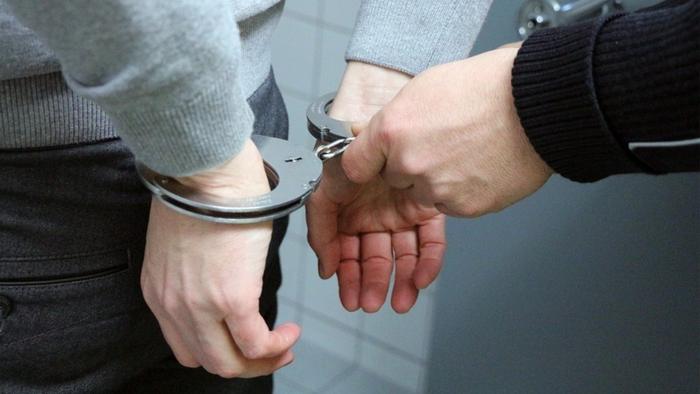 handcuffs, police operation