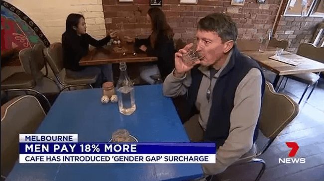 Úc: Quán cà phê ưu tiên nữ giới, bắt đàn ông phải trả thêm tiền cuối cùng đã sập tiệm - Ảnh 2.