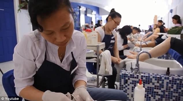 Câu chuyện về những phụ nữ Việt thống trị ngành công nghiệp làm móng 8 tỷ USD nơi đất Mỹ được khắc họa qua phim tài liệu “Nailed It” - Ảnh 3.