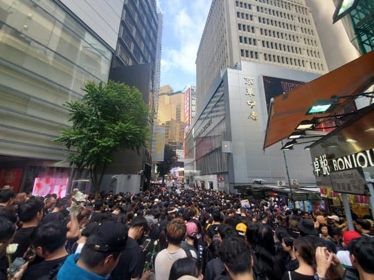 Hồng Kông: Biểu tình tiếp diễn đòi trưởng đặc khu từ chức - Ảnh 4.