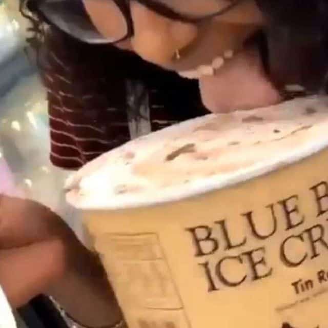 Mỹ: Cô gái đối mặt án tù 20 năm vì liếm trộm kem trong siêu thị - 1