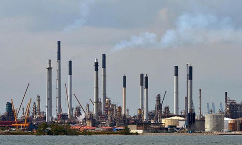 Trung tâm sản xuất và xuất khẩu hoá dầu của Shell tại khu công nghiệp Pulau Bukom