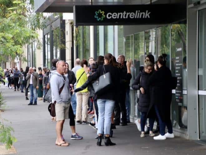 Australia: Tỷ lệ thất nghiệp cao kỷ lục do COVID-19 - 1