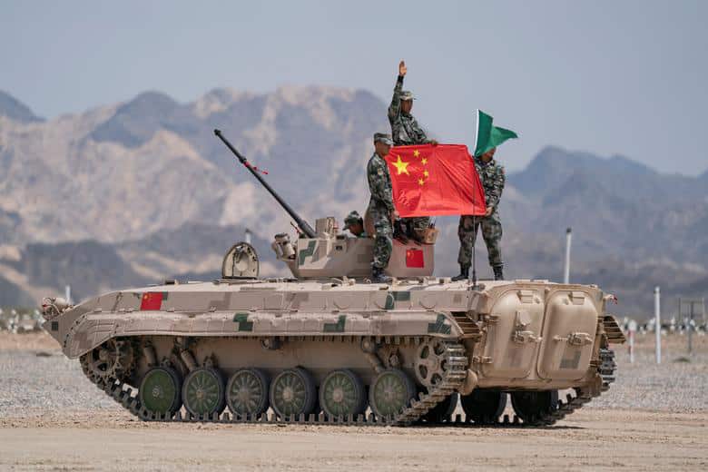 So sánh sức mạnh quân sự Trung Quốc và Ấn Độ: Ai mạnh hơn ai? - Ảnh 1.