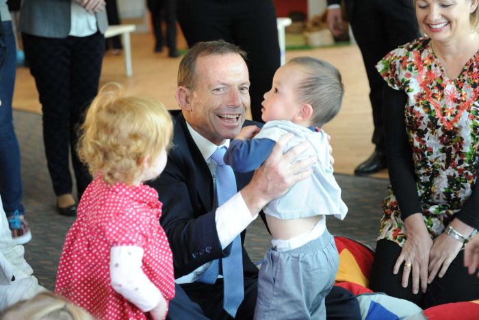 Gia đình có con nhỏ ở Australia sẽ được hỗ trợ về dịch vụ trông giữ trẻ