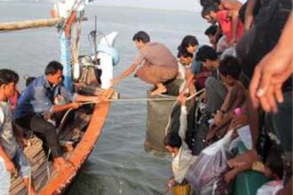 Vượt biên đến úc