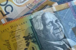 Đô la Úc tăng cao nhất trong gần 4 tháng qua