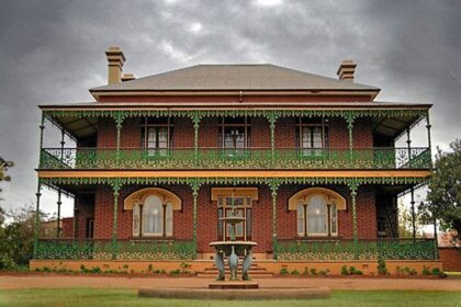 Bí ẩn những ‘bóng ma’ trong tòa biệt thự ở Australia