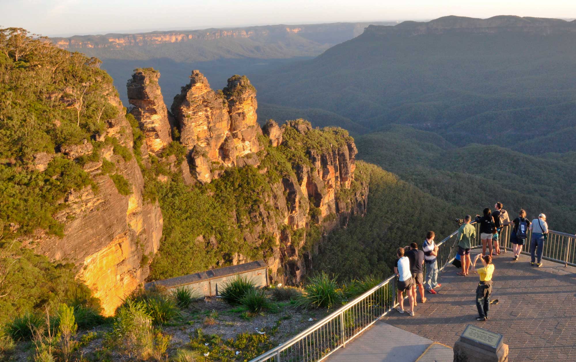 Kết quả hình ảnh cho Snow falls in summer Blue Mountains australia