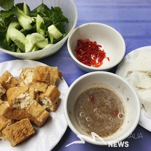 Những món ăn sống của Việt Nam khiến khách Tây sợ hãi
