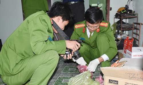 ba-noi-sat-hai-be-gai-20-ngay-tuoi-phi-tang-xac
