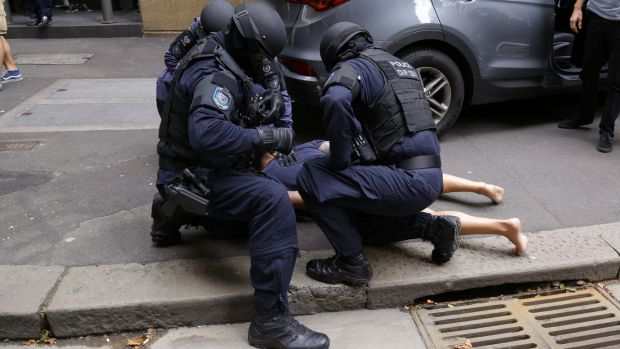 yH5BAEAAAAALAAAAAABAAEAAAIBRAA7 - Cảnh sát triệt phá đường dây buôn bán ma tuý ngay trung tâm Thành phố Sydney