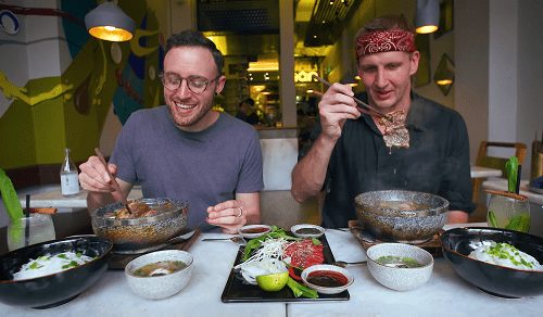 to-pho-gia-2-2-trieu-dong-o-sai-gon-1