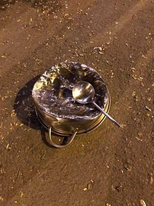 Tan nát một đời xoong.