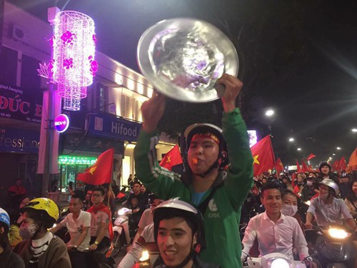 ... đến đồ dùng trong nhà.