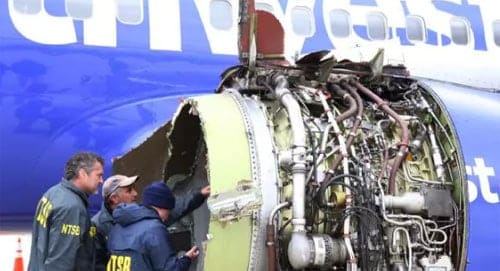 Máy bay của Southwest Airlines bị nổ động cơ, khiến một hành khách thiệt mạng. Ảnh: News.