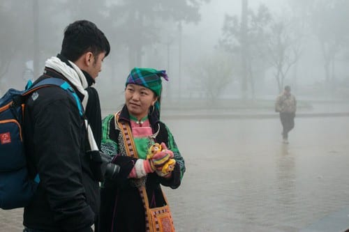 Cở rất thích công việc làm hướng dẫn viên du lịch của mình. Ảnh: Culture Trip.
