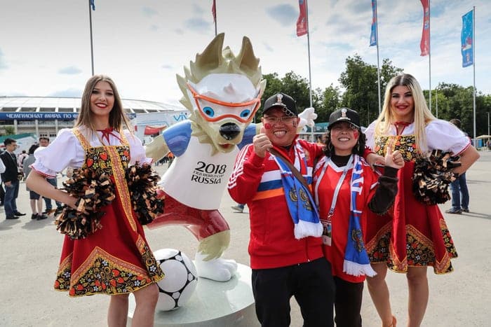 KhÃ´ng lá»t vÃ o World Cup, fan Trung Quá»c váº«n ÄÃ´ng hÆ¡n fan Anh táº¡i Nga - áº¢nh 1.