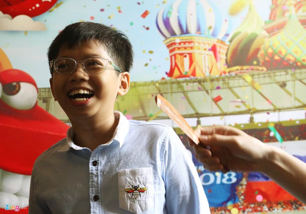 Cau be Viet ra san chung ket World Cup: Tang qua Ben Tre cho Mbappe hinh anh 2