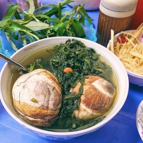 Trứng vịt lộn hầm ngải cứu – Món ăn giúp cải thiện chiều cao