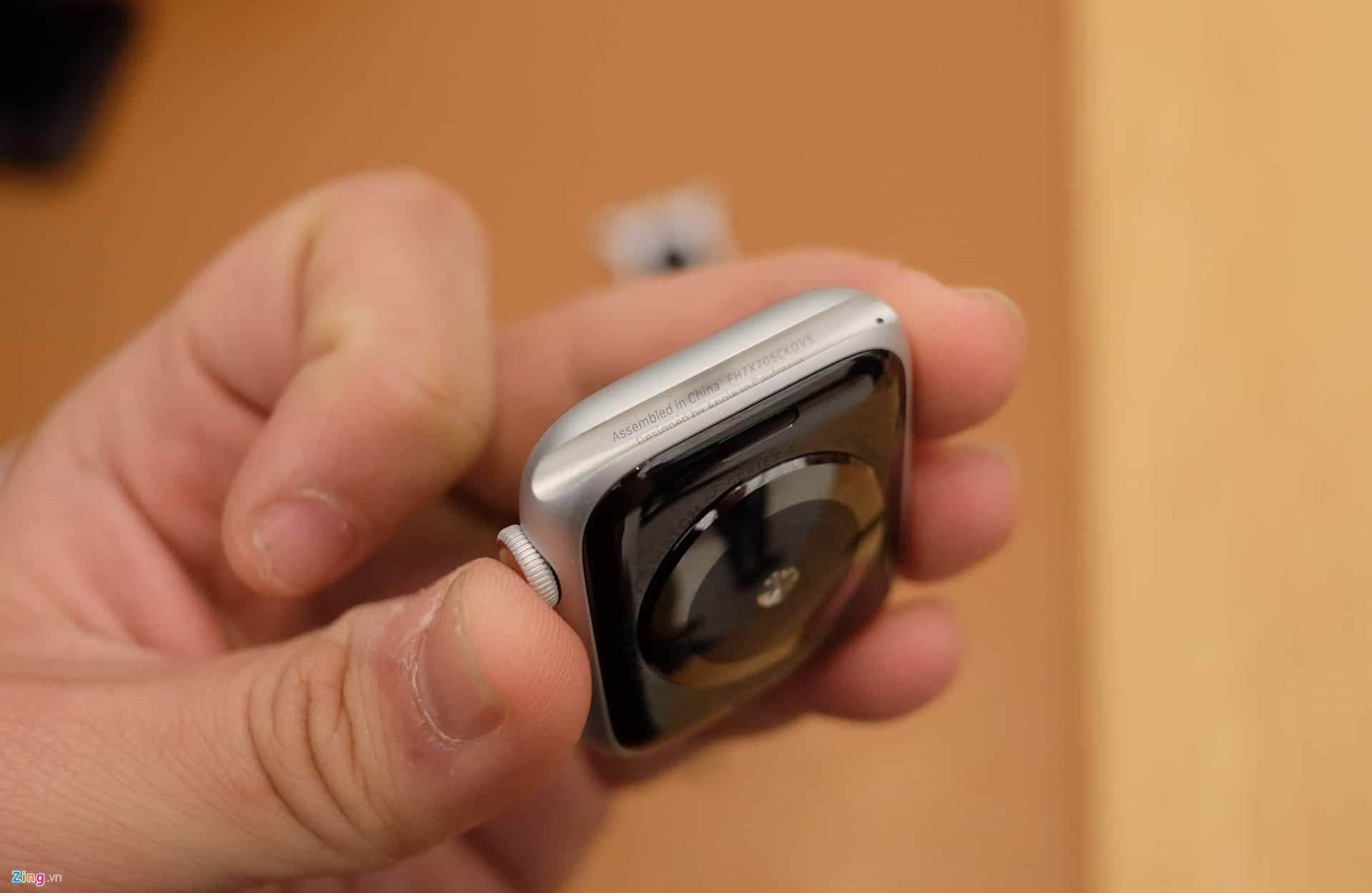 Chi tiet Apple Watch Series 4 - man hinh lon, vien cuc mong hinh anh 7