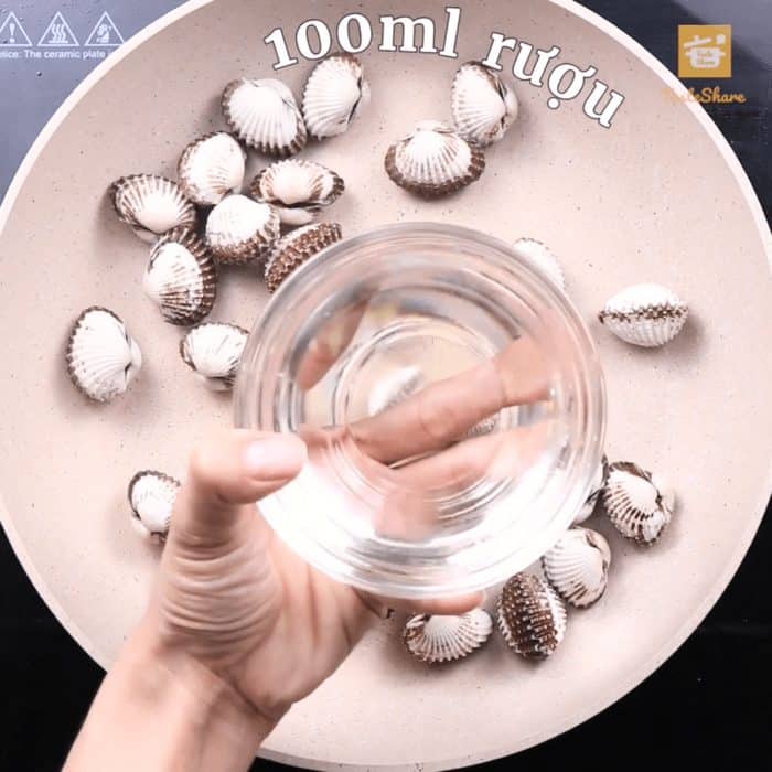 Bật mí cách làm món sò huyết cháy tỏi thơm nức mũi